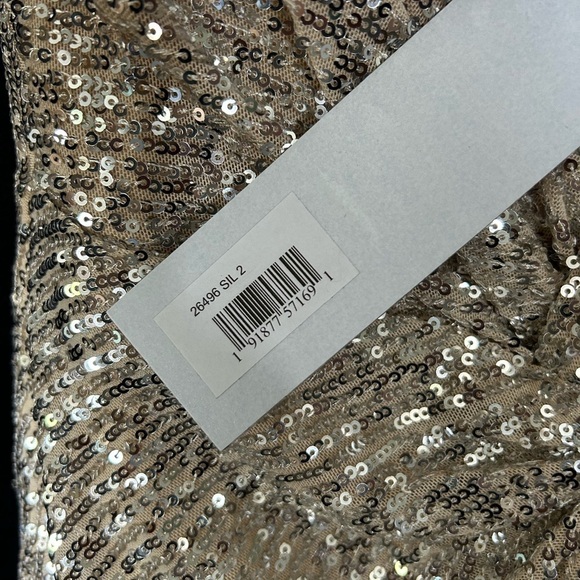 Mac Duggal 26496 NWT FRONT TWIST PLUNGING SEQUINED MINI DRESS - Picture 6 of 7